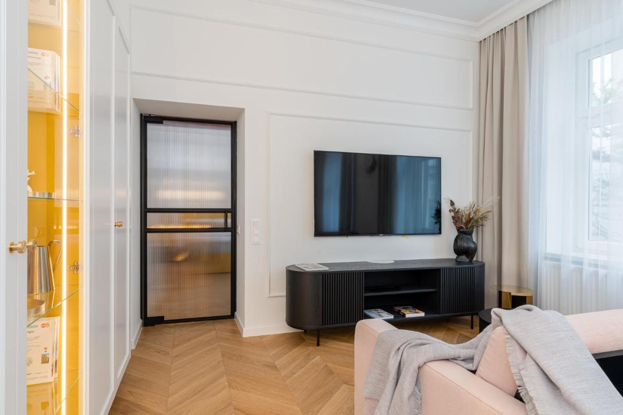 Premium Apartment In Parisian Style In The Heart Of Old Краків Екстер'єр фото